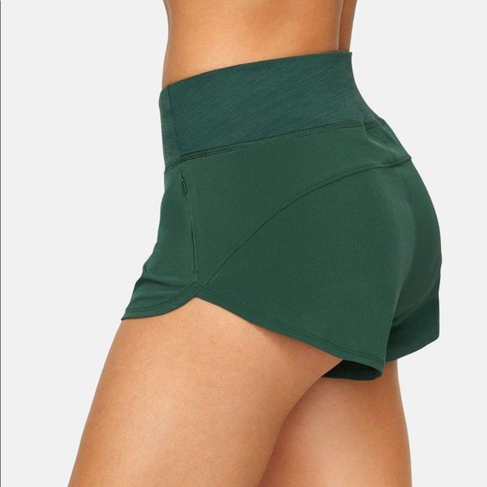 Outdoor Voices Hudson 2.5” Shorts